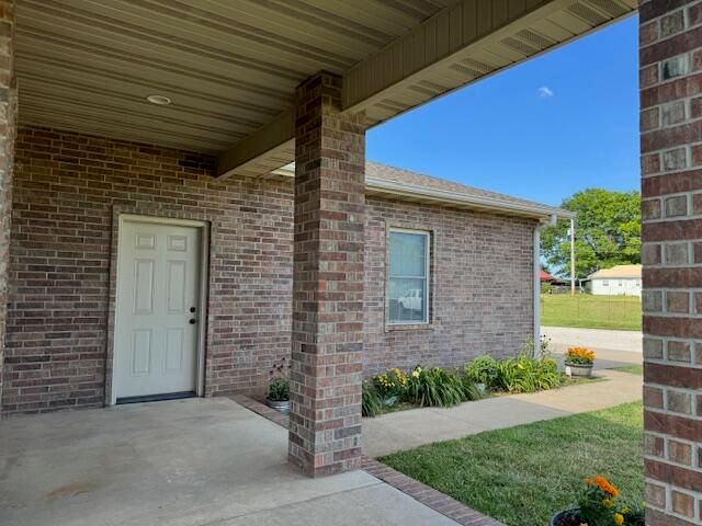 515 N Dalton Street, Everton, MO 65646