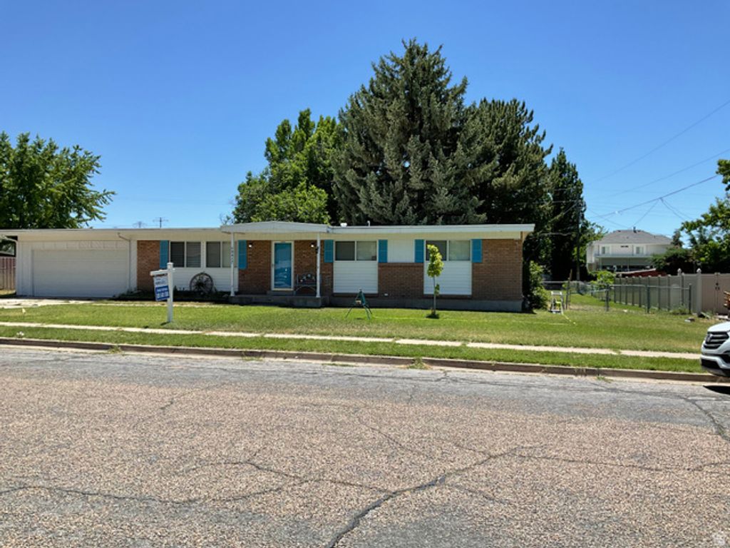3417 W 5700 S, Roy, UT 84067