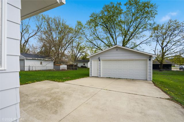 4205 67th Street, Urbandale, IA 50322