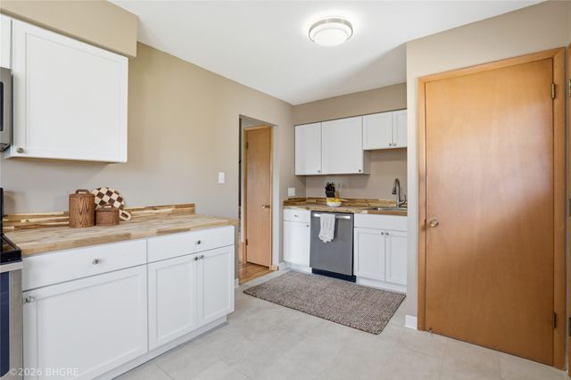 4205 67th Street, Urbandale, IA 50322