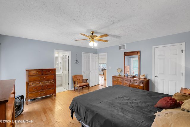 384 Indian Trace, Shepherdsville, KY 40165