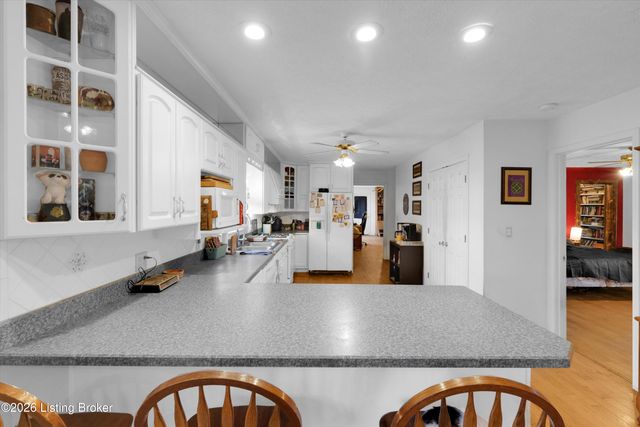 384 Indian Trace, Shepherdsville, KY 40165
