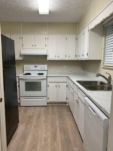 1337 Woodstone Trace, Morrow, GA 30260