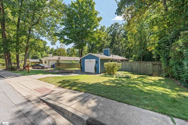 1009 Summit Drive, Greenville, SC 29609