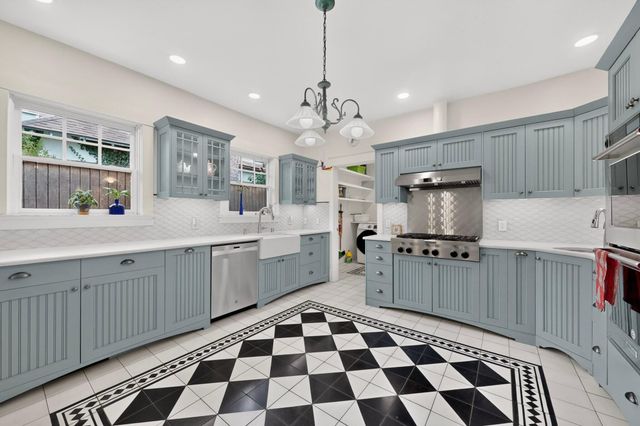 314 12th Street NW, Albuquerque, NM 87102