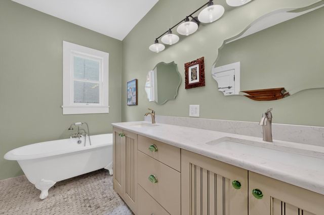 314 12th Street NW, Albuquerque, NM 87102