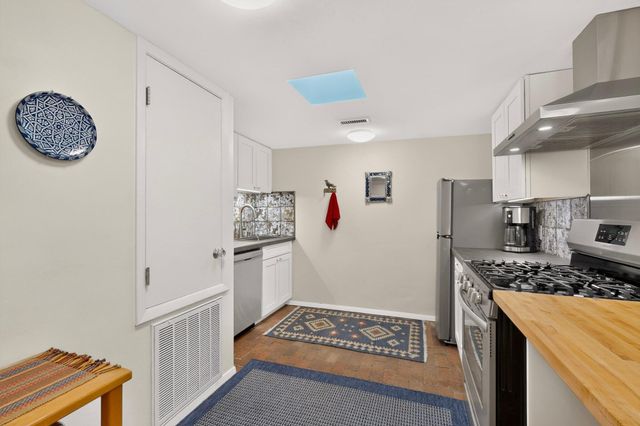 314 12th Street NW, Albuquerque, NM 87102