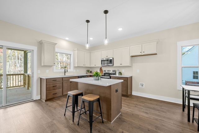 190 Dewberry Ct, Clarksville, TN 37042