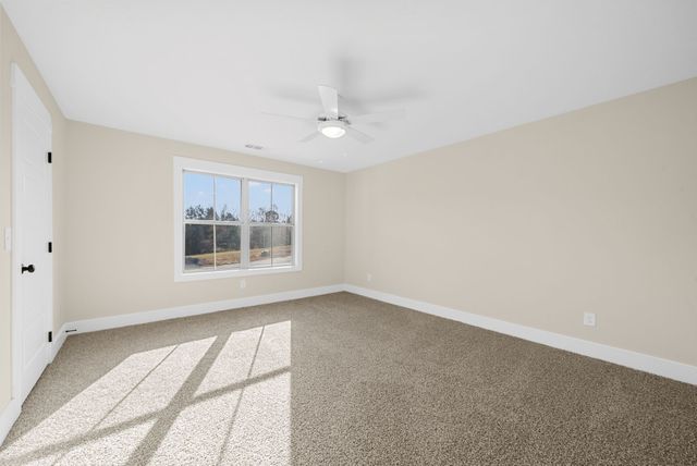 190 Dewberry Ct, Clarksville, TN 37042