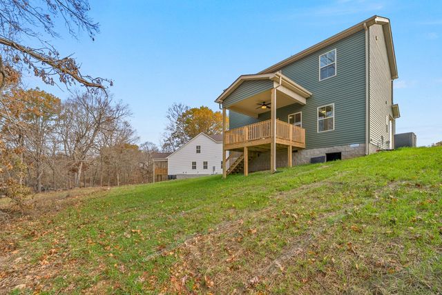 190 Dewberry Ct, Clarksville, TN 37042