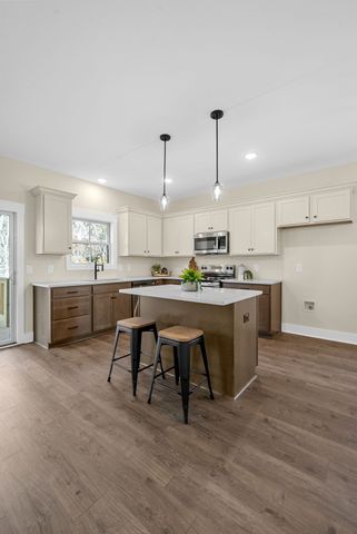 190 Dewberry Ct, Clarksville, TN 37042