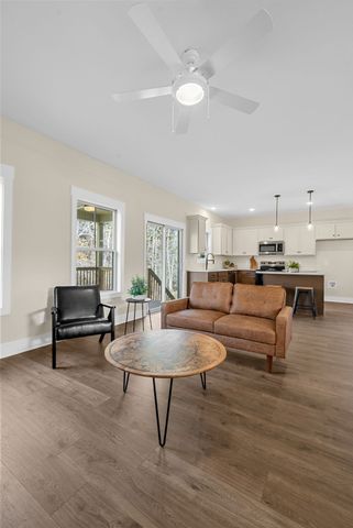 190 Dewberry Ct, Clarksville, TN 37042