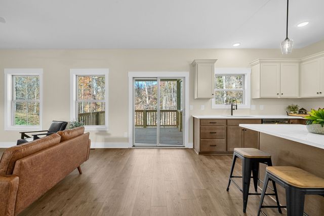 190 Dewberry Ct, Clarksville, TN 37042