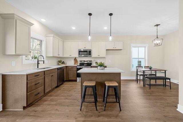 190 Dewberry Ct, Clarksville, TN 37042