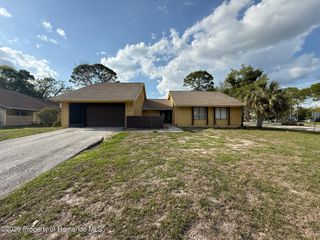 9085 Heather Boulevard, Spring Hill, FL 34613