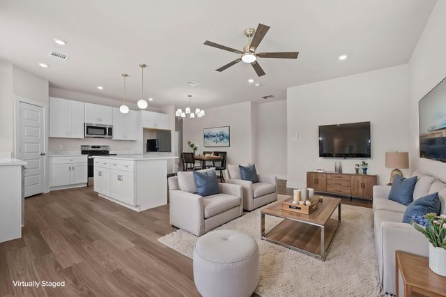 2623 Creekview Drive, Granbury, TX 76048