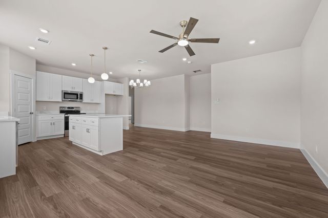 2623 Creekview Drive, Granbury, TX 76048