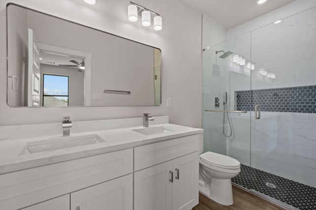 2623 Creekview Drive, Granbury, TX 76048