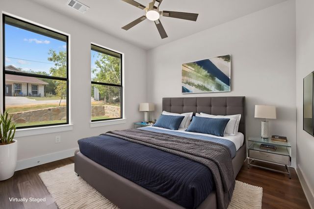 2623 Creekview Drive, Granbury, TX 76048