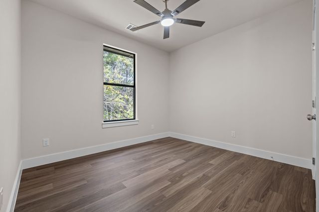 2623 Creekview Drive, Granbury, TX 76048
