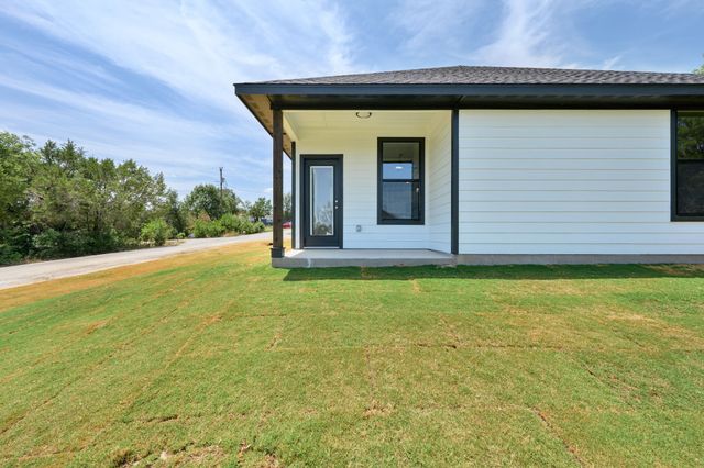 2623 Creekview Drive, Granbury, TX 76048