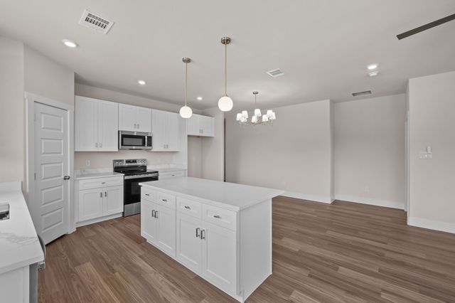 2623 Creekview Drive, Granbury, TX 76048