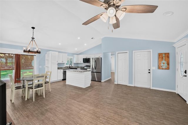 11108 W THOREAU PLACE, Crystal River, FL 34428