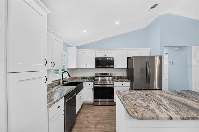 11108 W THOREAU PLACE, Crystal River, FL 34428
