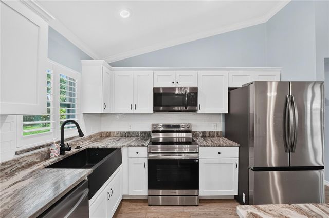 11108 W THOREAU PLACE, Crystal River, FL 34428