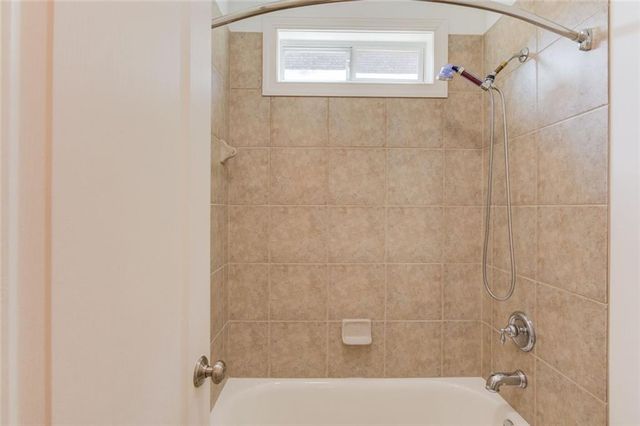 2640 Ivy Brook Lane NE, Buford, GA 30519