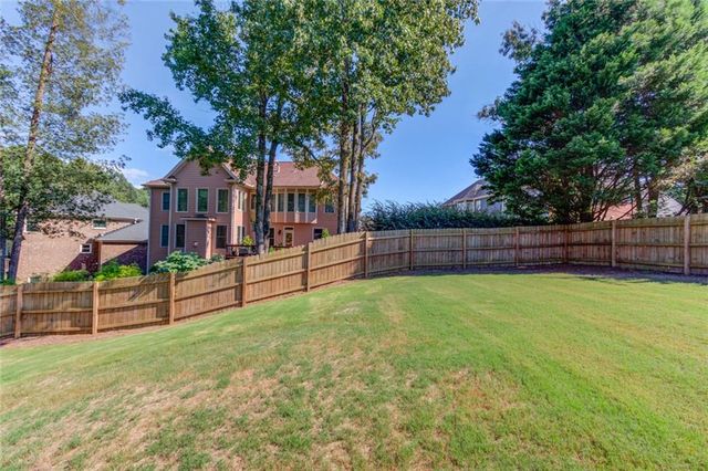 2640 Ivy Brook Lane NE, Buford, GA 30519