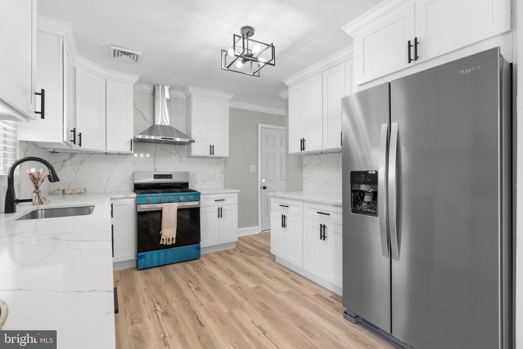 8334 WOODWARD ST, Savage, MD 20763