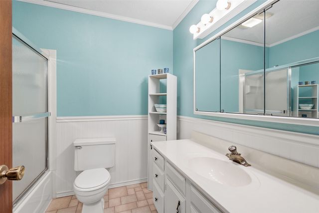 709 Arrowhead Lane NE, Cedar Rapids, IA 52402