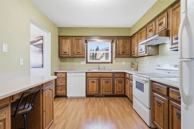 709 Arrowhead Lane NE, Cedar Rapids, IA 52402