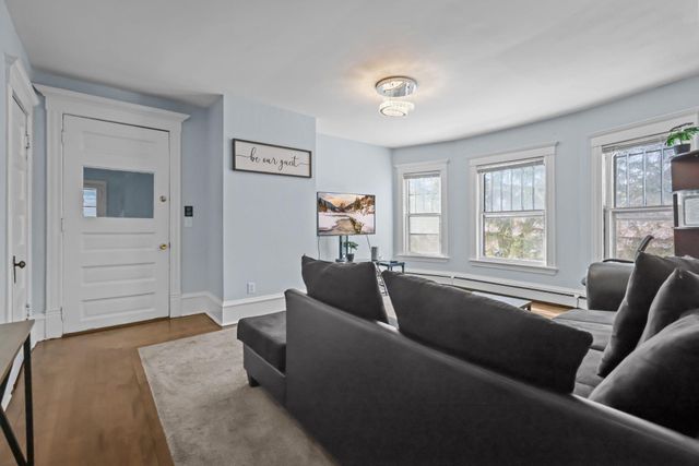 2209 Aldrich Avenue S, Minneapolis, MN 55405