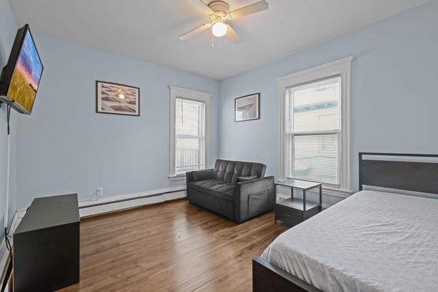 2209 Aldrich Avenue S, Minneapolis, MN 55405