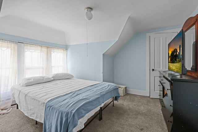 2209 Aldrich Avenue S, Minneapolis, MN 55405