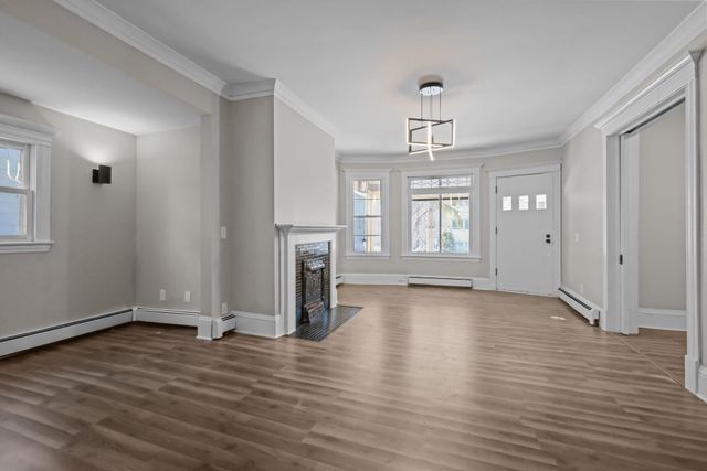 2209 Aldrich Avenue S, Minneapolis, MN 55405