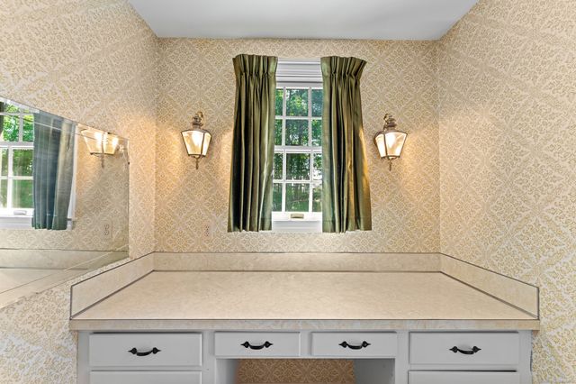 43 Jamestown Road, Somers, CT 06071