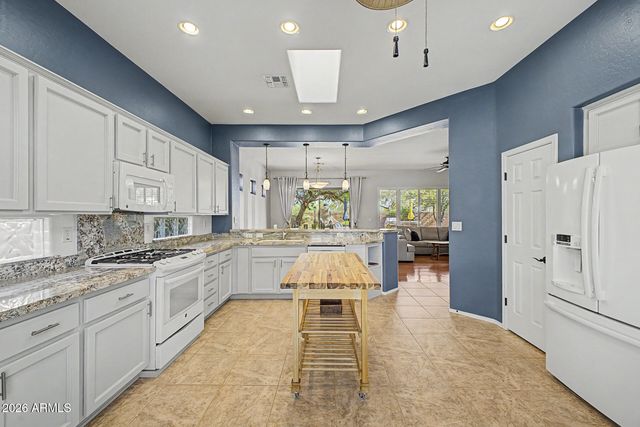 41606 N EMERALD LAKE Drive, Anthem, AZ 85086