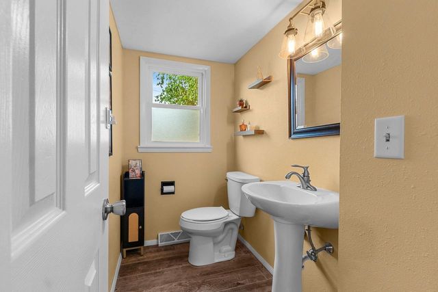1116 REICHOW STREET, Oshkosh, WI 54902