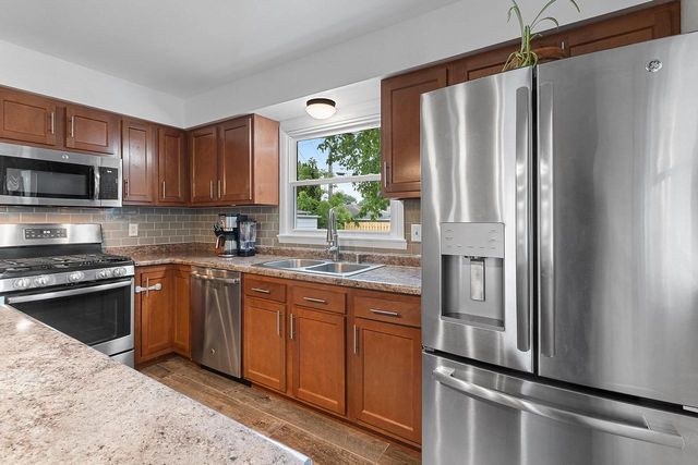 1116 REICHOW STREET, Oshkosh, WI 54902