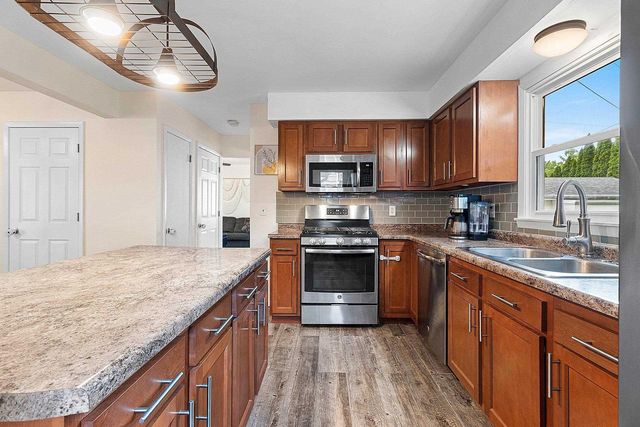 1116 REICHOW STREET, Oshkosh, WI 54902