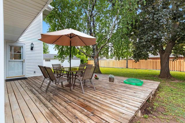 1116 REICHOW STREET, Oshkosh, WI 54902