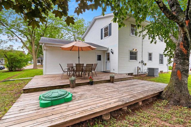 1116 REICHOW STREET, Oshkosh, WI 54902