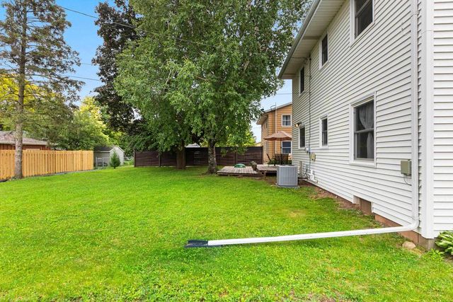 1116 REICHOW STREET, Oshkosh, WI 54902