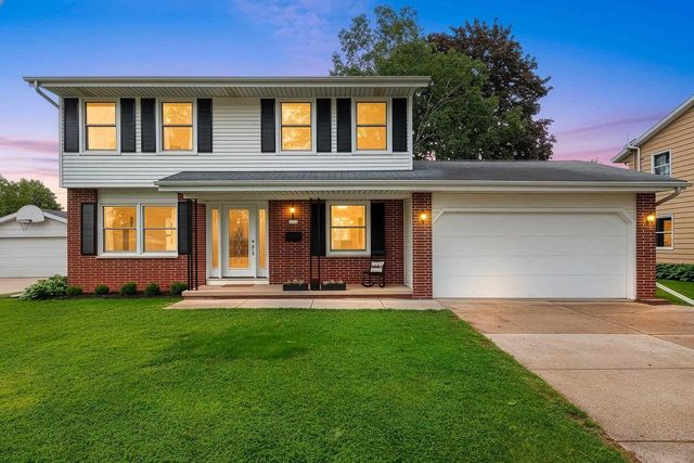 1116 REICHOW STREET, Oshkosh, WI 54902