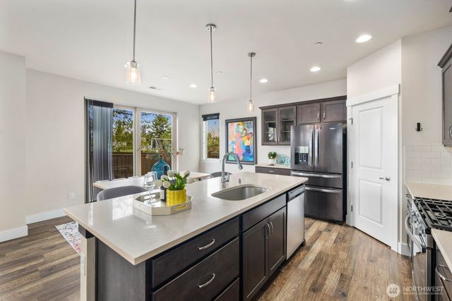 20420 5th Avenue W, Lynnwood, WA 98036