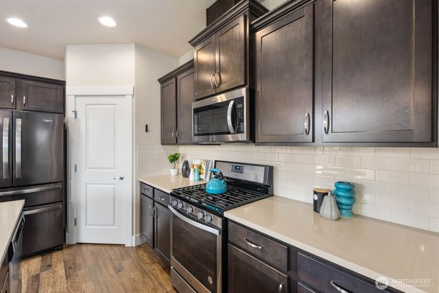 20420 5th Avenue W, Lynnwood, WA 98036