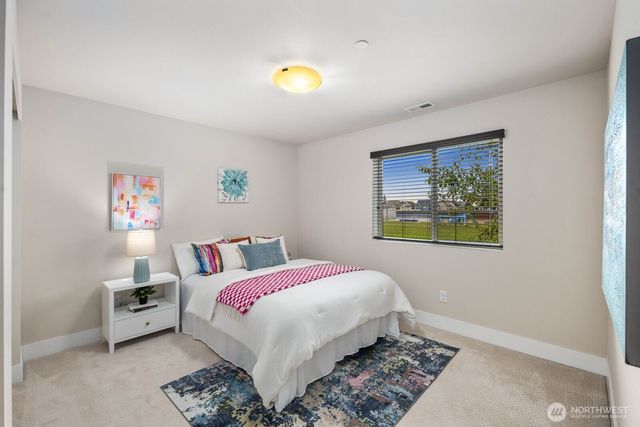 20420 5th Avenue W, Lynnwood, WA 98036